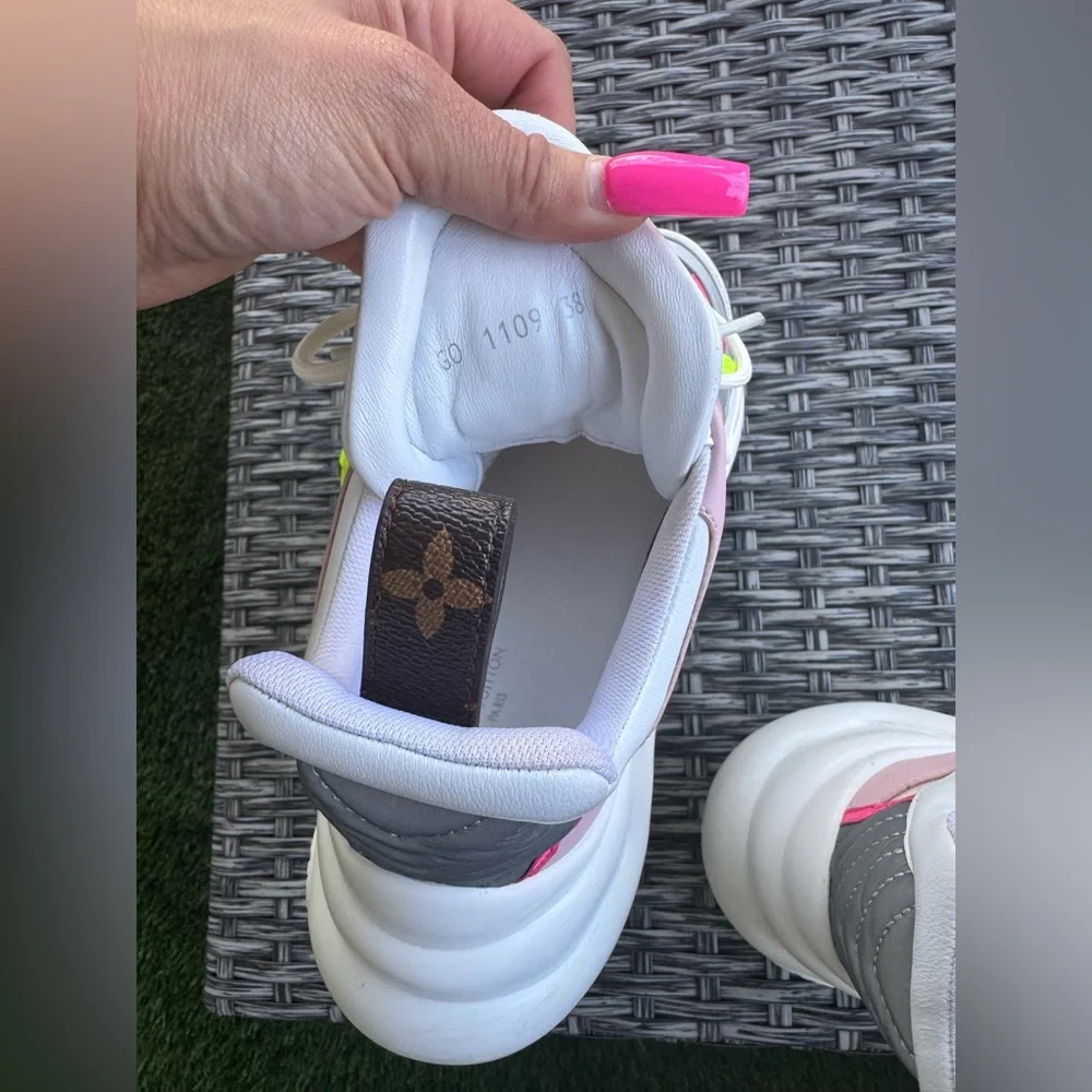 Louis Vuitton Archlight Sneakers sz 38 - Picture 7 of 8